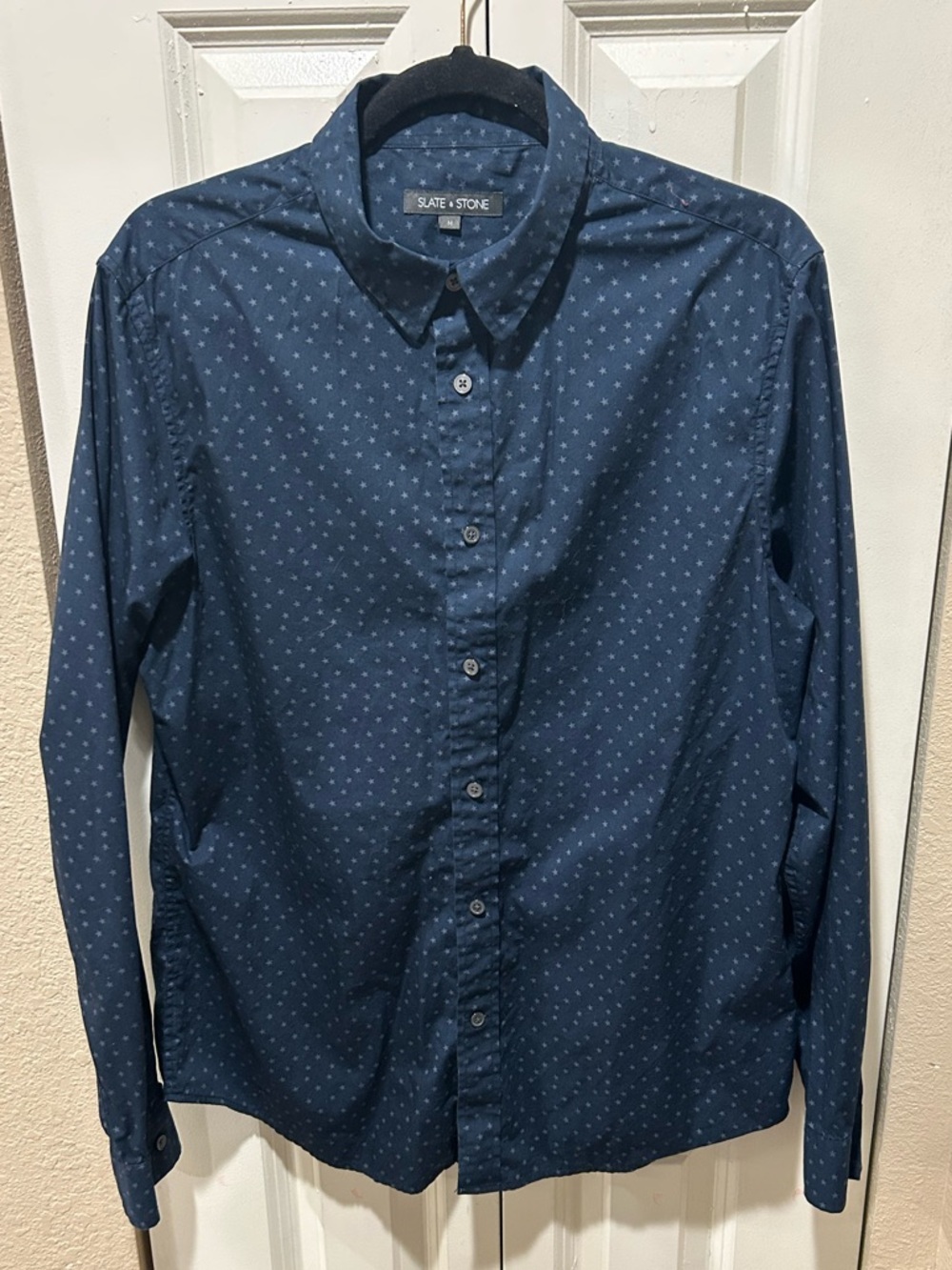 Slate &Stone Button Down Shirt Men’s Blue Star Print ,‎ size M Cotton